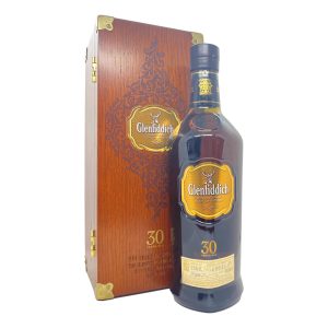 Glenfiddich 30 Years Old, wooden box, 0.7 L